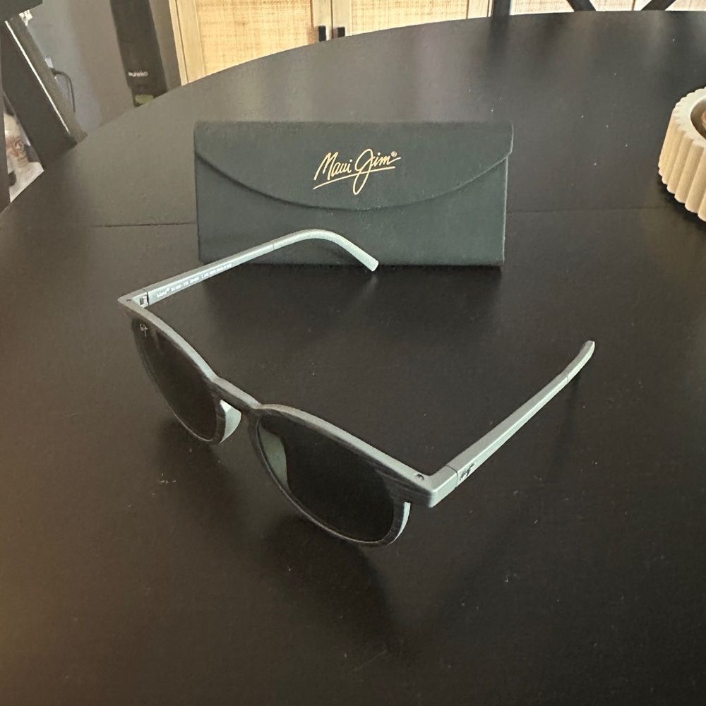 Maui Jim Black Textured Sunglasses - Picture 2 of 5